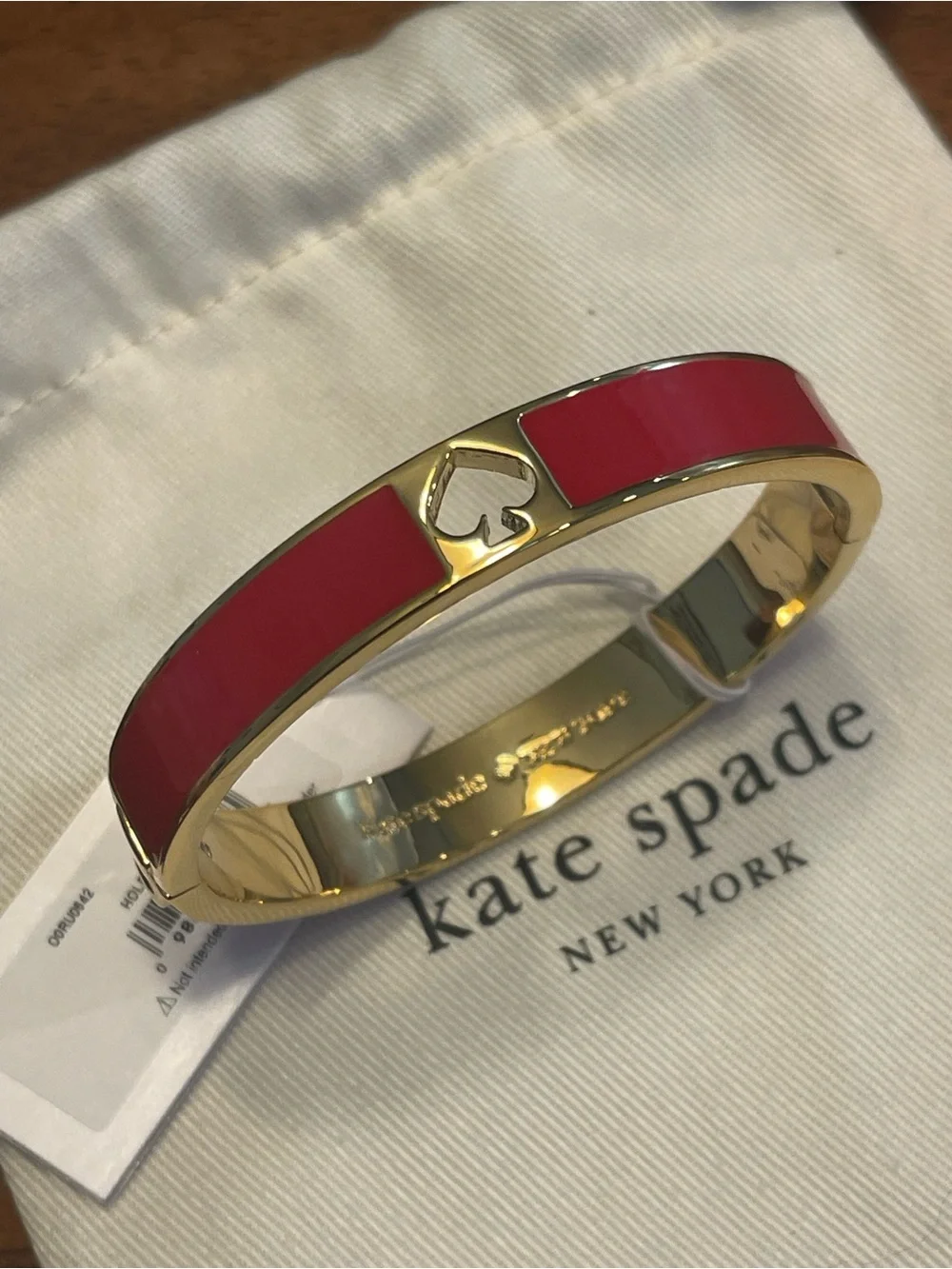 NWT~KATE SPADE~Spot the Spade Enamel Hinged Bangle
